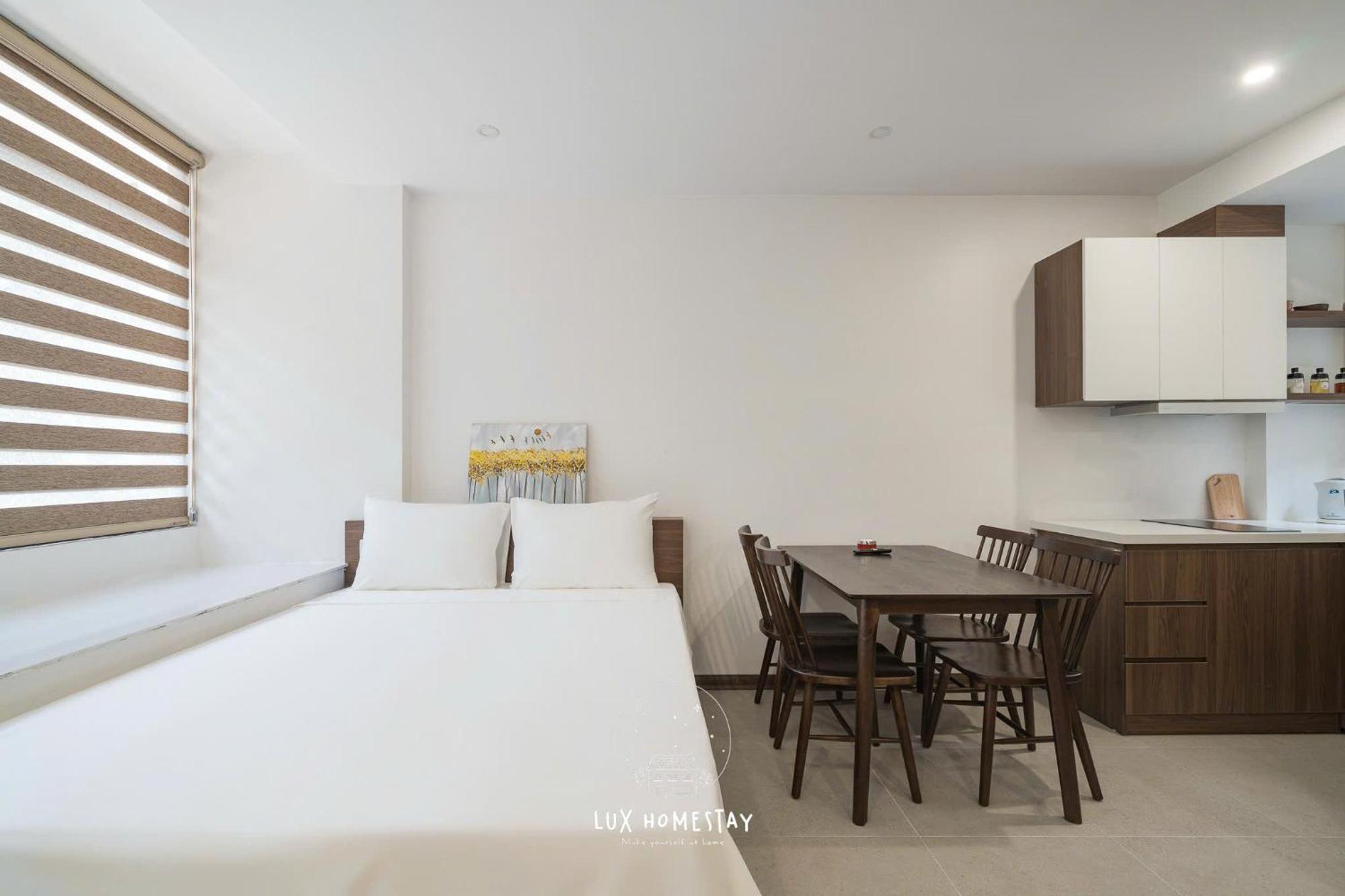 Lux Westlake Studio - Hanoi, Hanoi